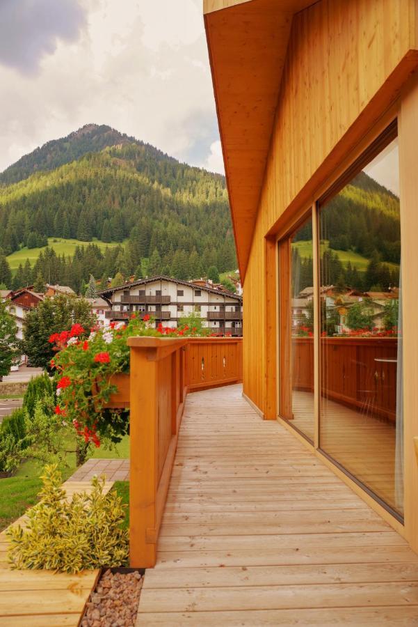 Chalet La Ciaseta Pozza di Fassa Bagian luar foto